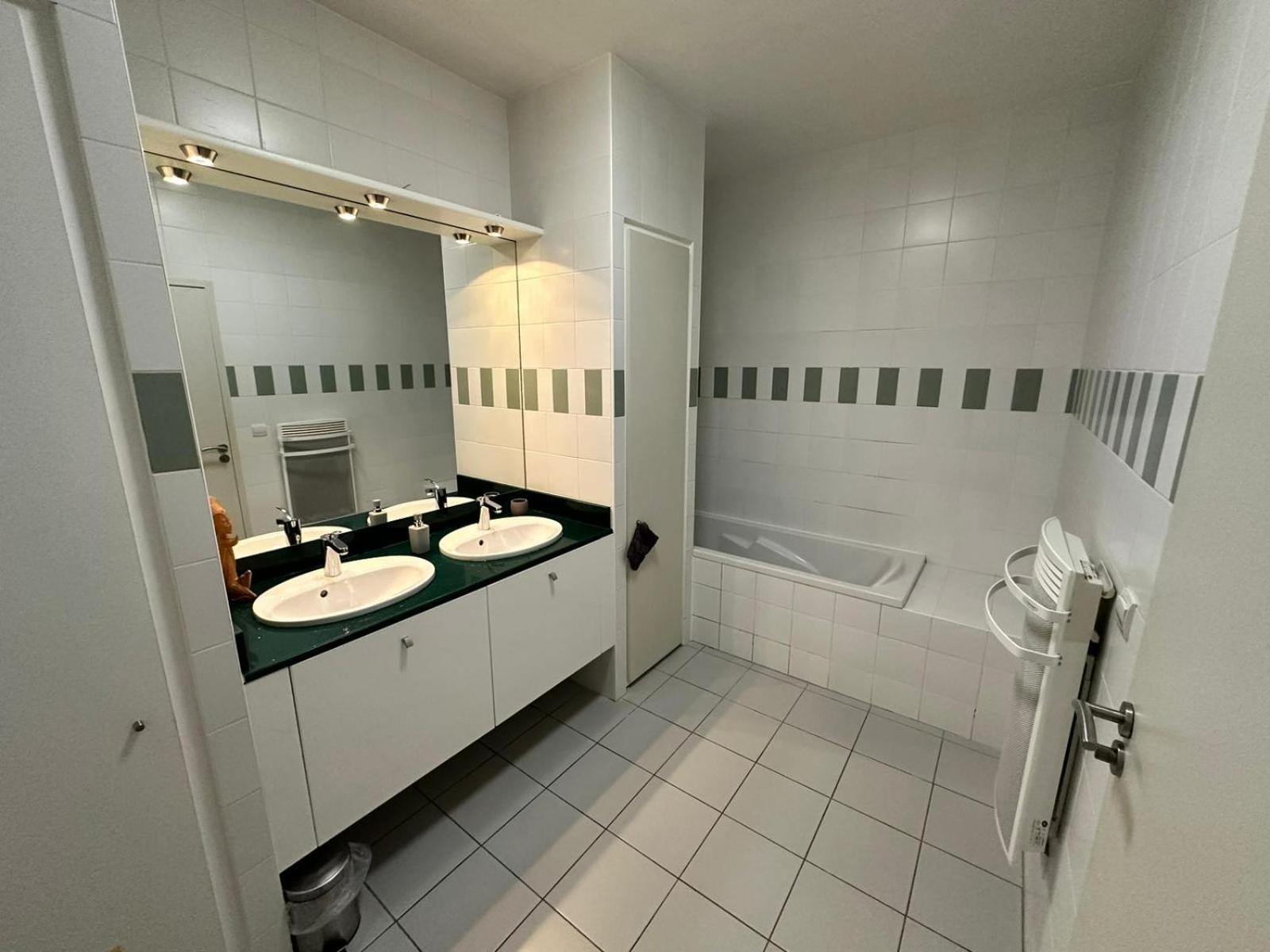 Spacieux Appartement 2 Chambres Plein Coeur De Perpignan Exterior foto